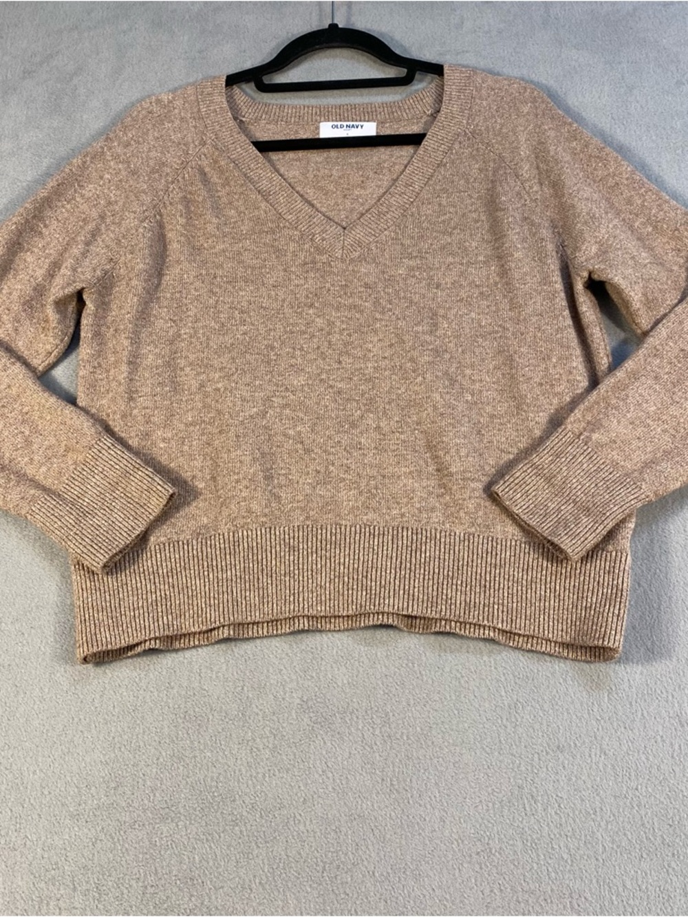 Old Navy Sosoft Women's Taupe/brown V-Neck long sleeve Sweater, relaxed fit, S